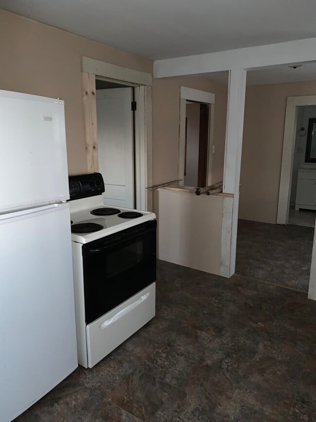 Photo - 3558 Main St