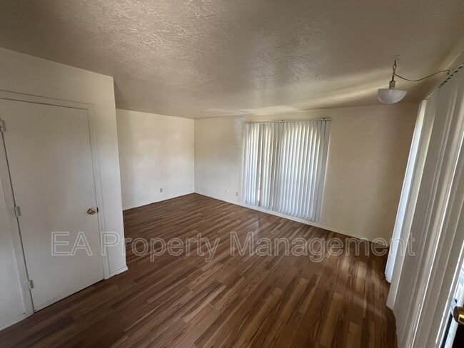 Photo - 12200 Candelaria Rd NE House