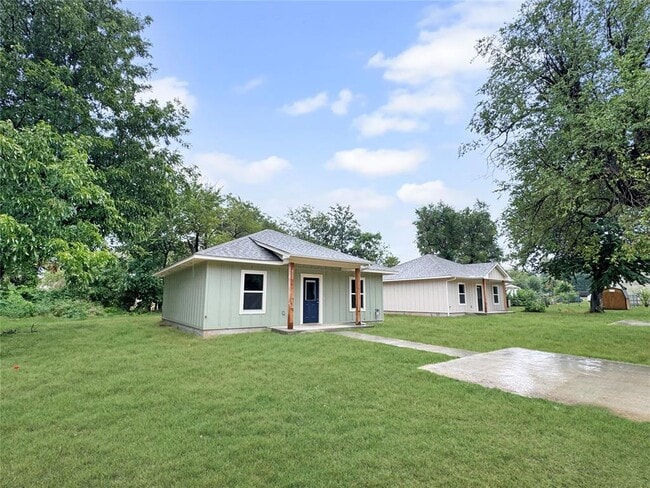 Photo - 412 N Bickford Ave