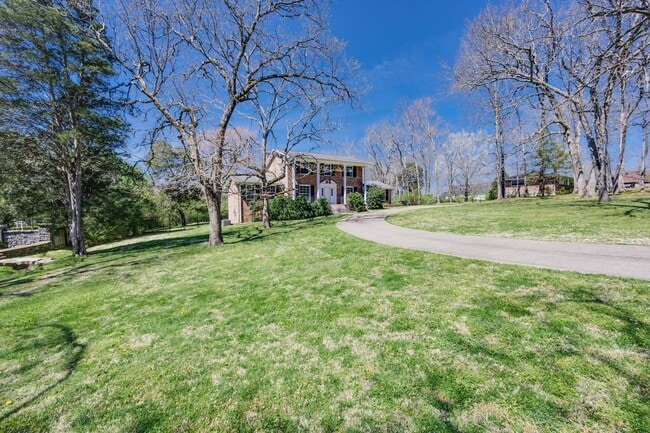 795 Greeley Dr