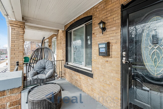 Photo - 2302 E St NE