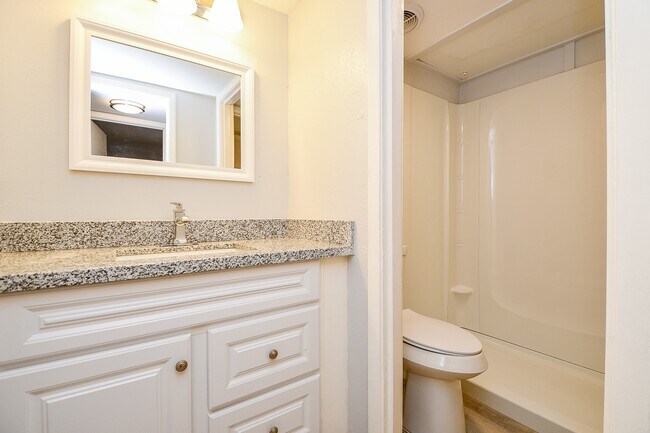 2822 Briarhurst Dr Unit 43