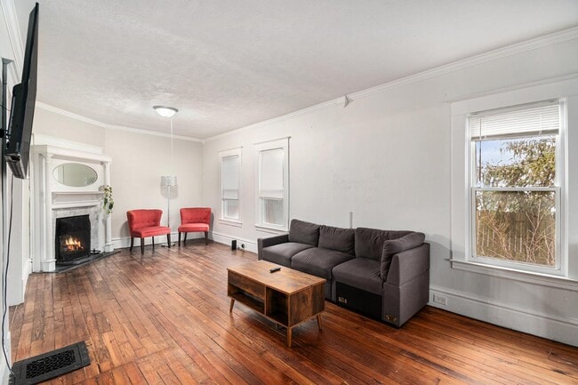 Photo - 3274 Briggs Blvd NE