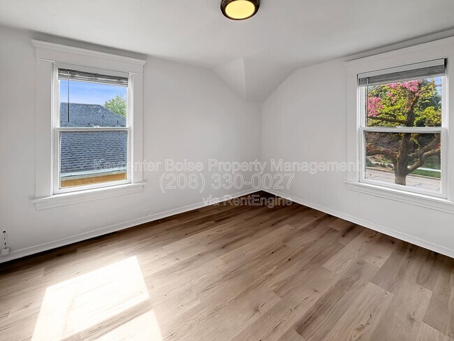 Photo - 1818 W Washington St Unit Apt 3