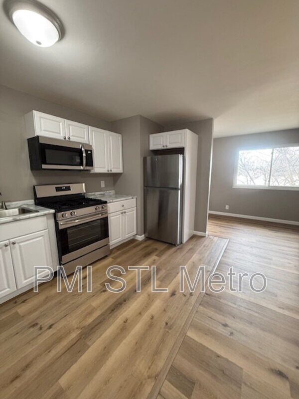 Photo - 329 Eichelberger St Unit APT B