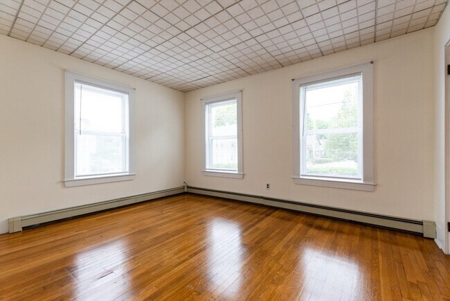 Photo - 19 Spring St Unit 1