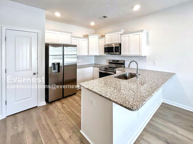 Photo - 227 Ansley Wy