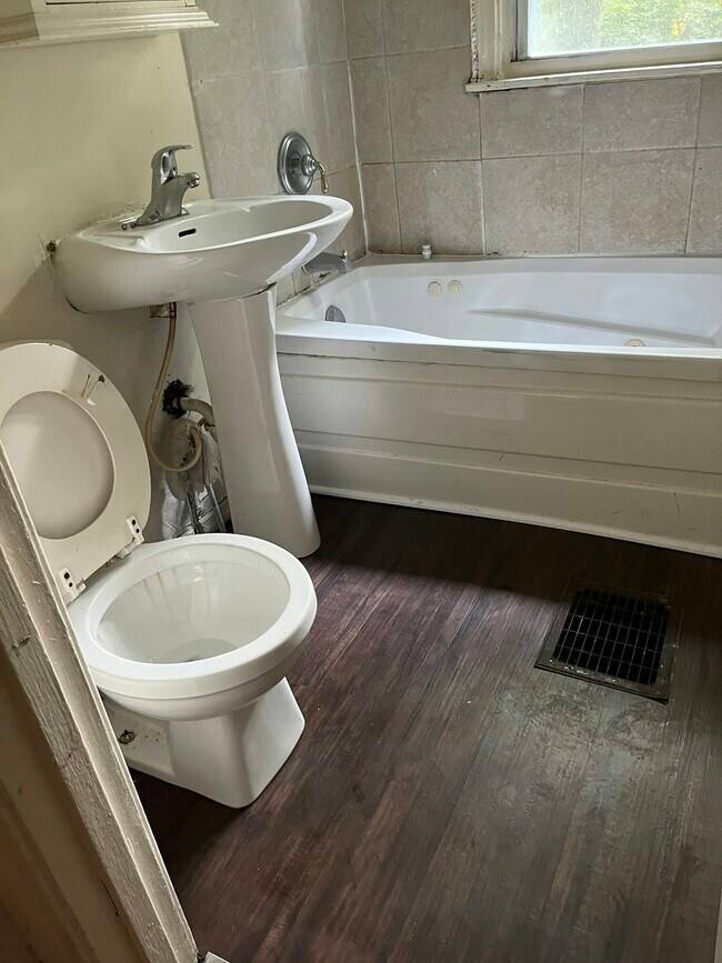 Photo - 1319 Kingsley Avenue