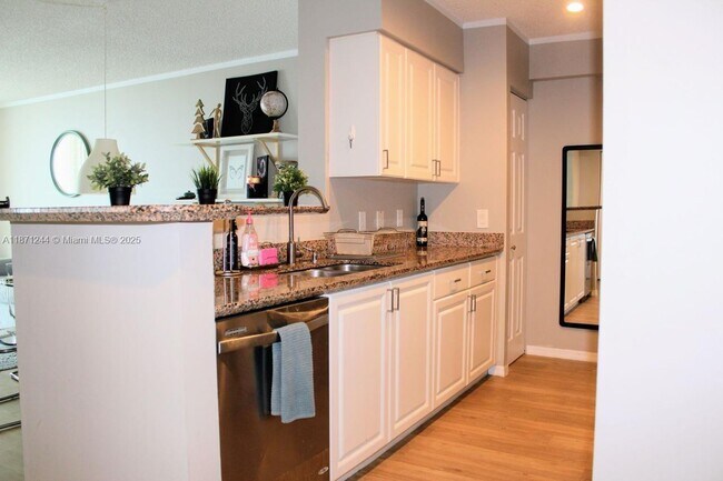 Photo - 1155 Brickell Bay Dr Unit 1205