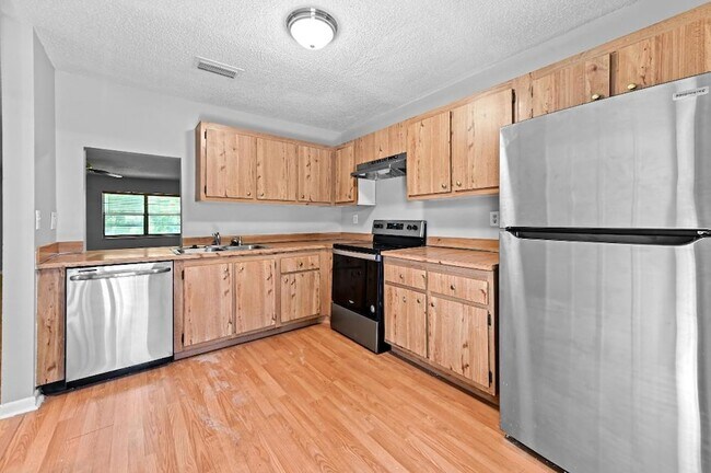 Photo - 81 Westecunk Dr