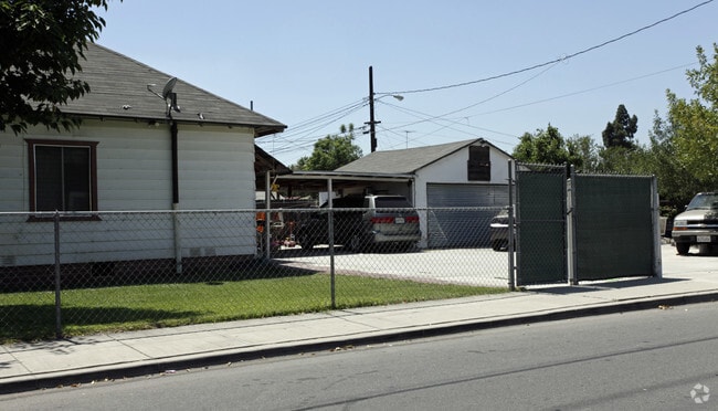 Photo - Sunset Village Apartments