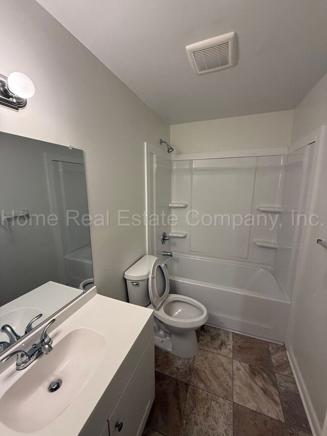 Photo - 646 Mulberry St SW Unit 646