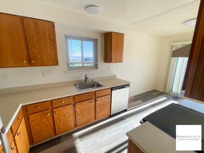 Building Photo - PACHECO VILLAS 2BR,1 BA SO MANY NEW FEATUR... Rental