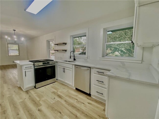 Photo - 1400 North Ave NW