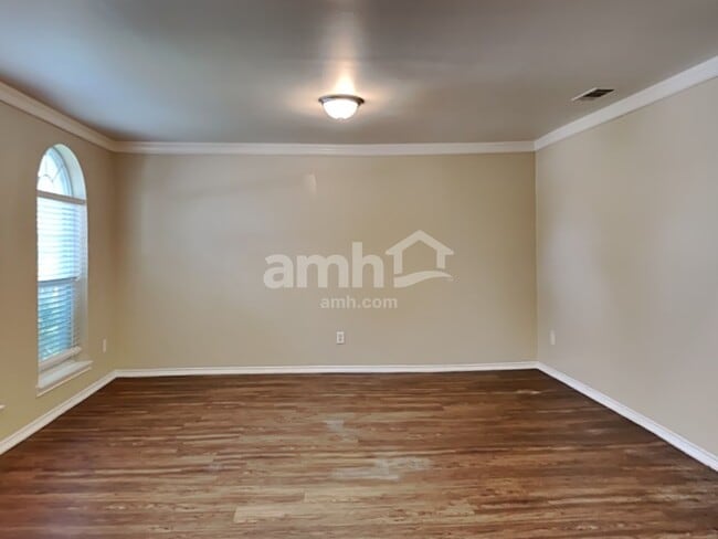 Photo - 4706 Buescher Ct