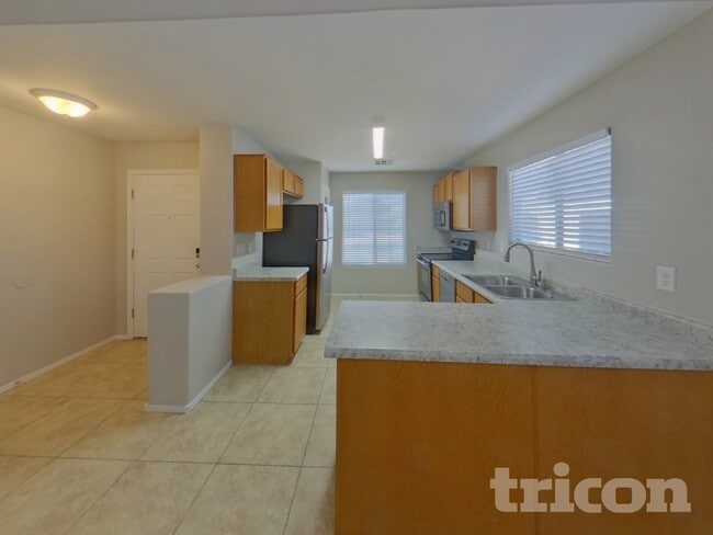 Photo - 45310 W Norris Rd