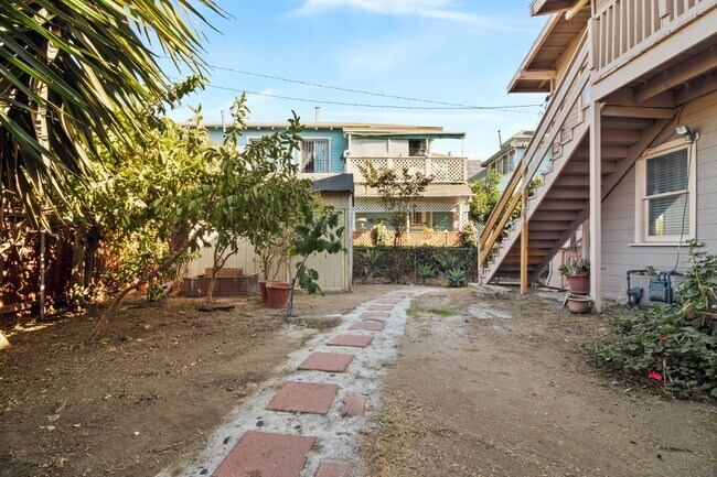 Photo - 1659 West 24th Street Unit 1/2 (upstairs)