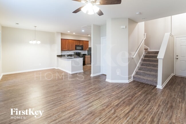 Photo - 283 Cameron St