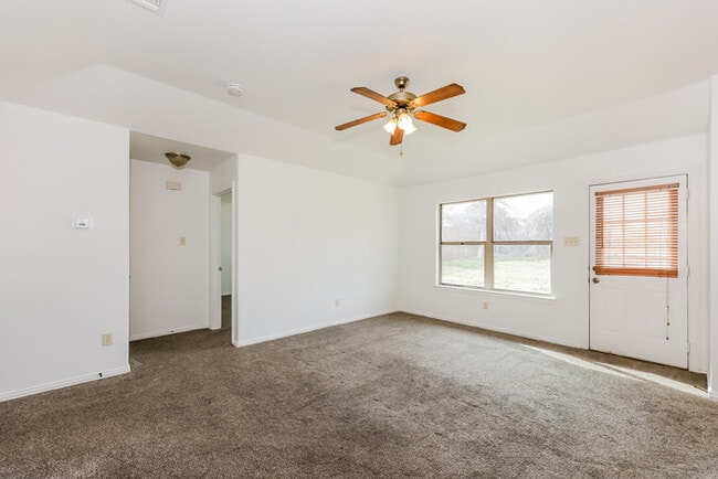 Photo - 413 Maplewood St