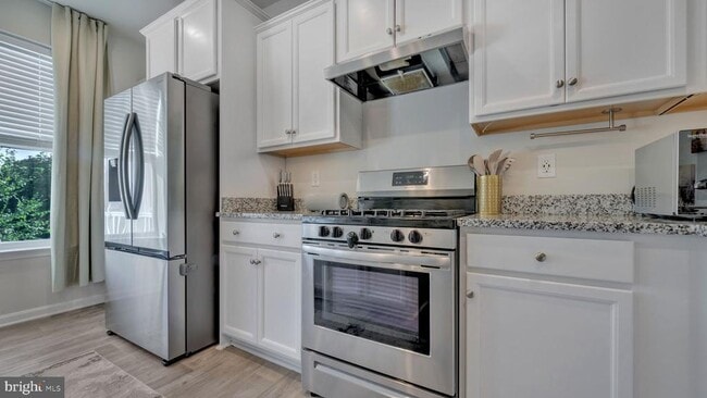 Photo - 7748 Venice Ln