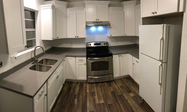 Building Photo - 121 Rosedale Dr Unit Apt. A