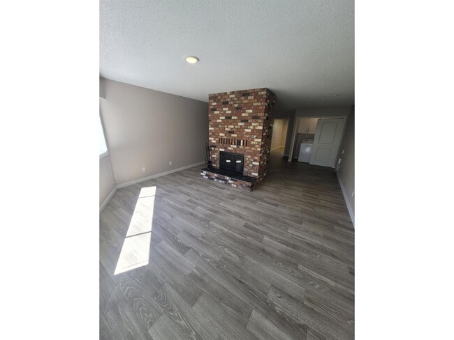 Photo - 15924 Buena Vista Ave