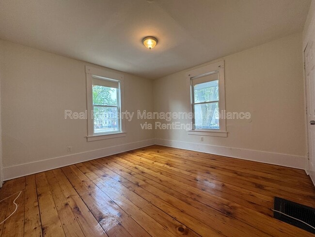 Photo - 36 Timson St Unit 1