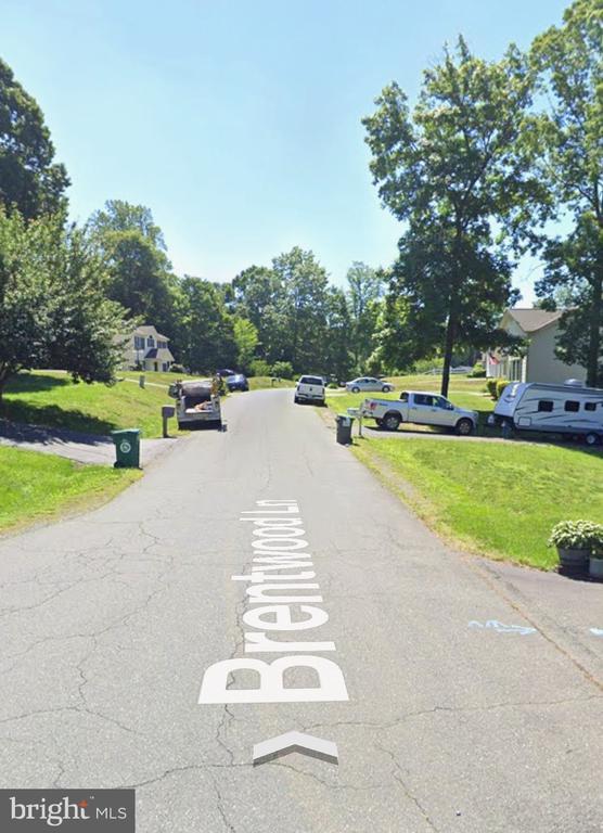 Photo - 23 Brentwood Ln