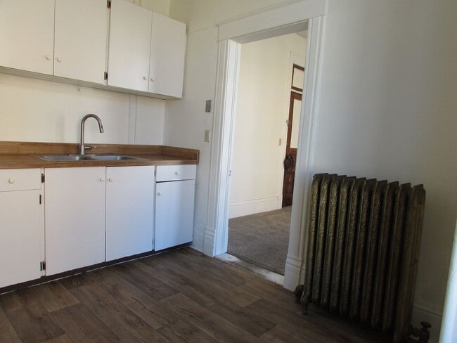 Photo - 318 Victor Ave Unit 4