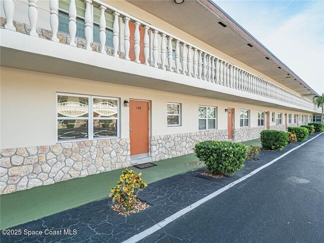 Building Photo - 923 22nd Pl Unit 103 Rental