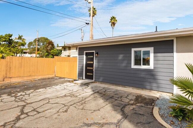 Photo - 205 Plymouth Dr