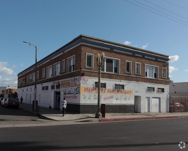 Photo - 3800 S Grand Ave