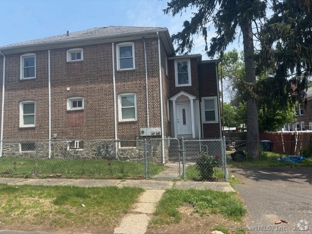 Building Photo - 8 Horace St Unit 2 Rental