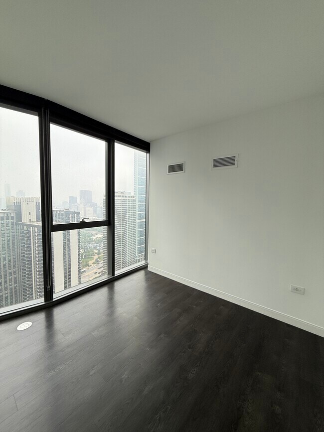 Photo - 450 E Waterside Dr
