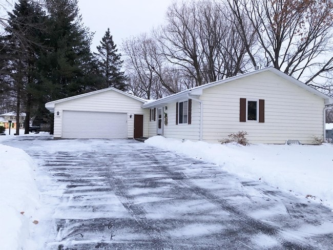Building Photo - 17399 Barberry Cir