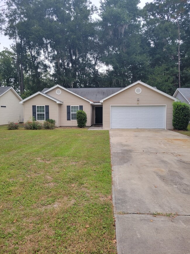 Building Photo - 106 Five Oaks Ct