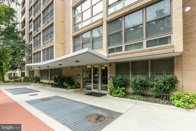 Photo - 1260 21st St NW Unit 410