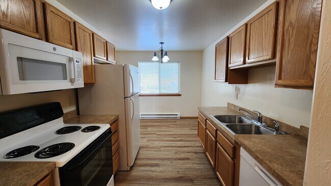 Photo - 3768 E Main St Apartments Unit 4