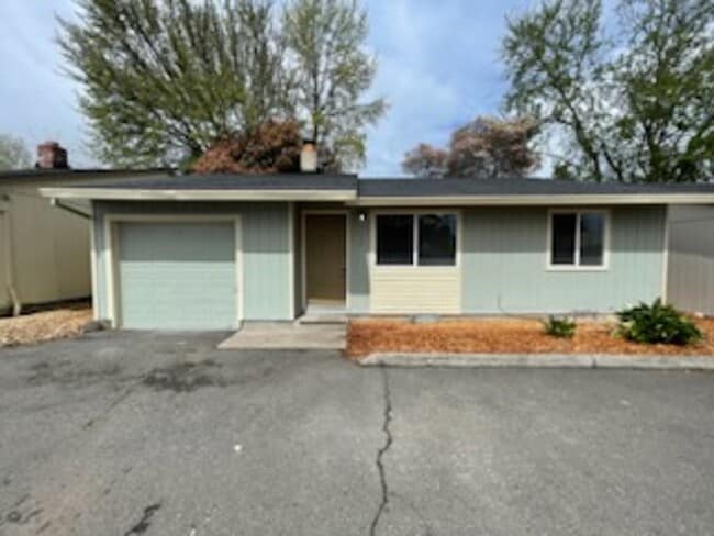 Building Photo - Ready Now! Freshly Updated! 3 Bedroom Ranch Style Home