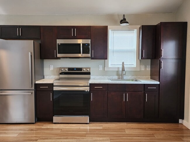 Photo - 337 Herriman St