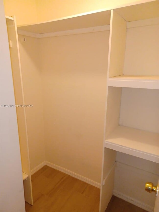 Photo - 2134 Cleveland St