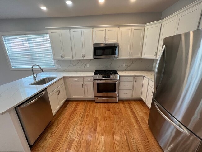 Photo - 29 Cameron Ave Unit 3