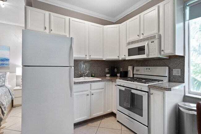 Photo - 3710 Collins Ave Unit N-304