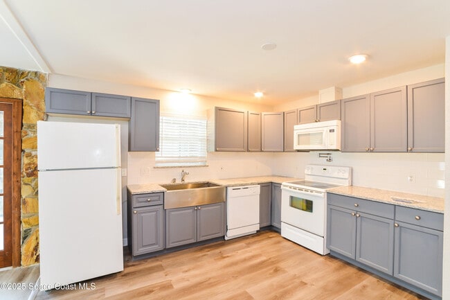 Photo - 7405 Calmoso Ave