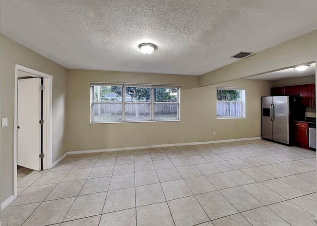 Photo - 5702 Jefferson St