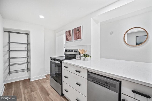 Photo - 1725 Q St NW