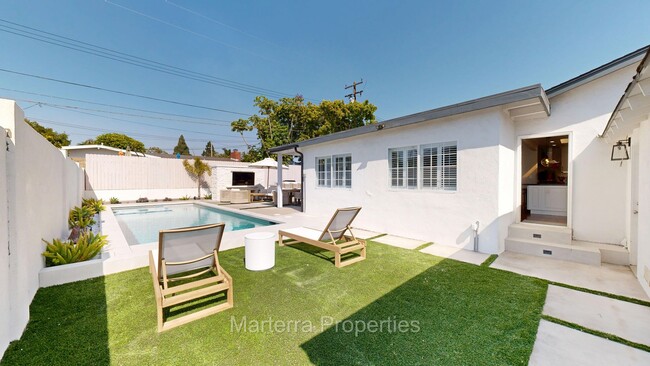 Photo - Beautiful Home with Pool!