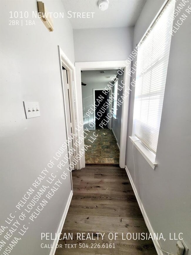 Photo - 1010 Newton St