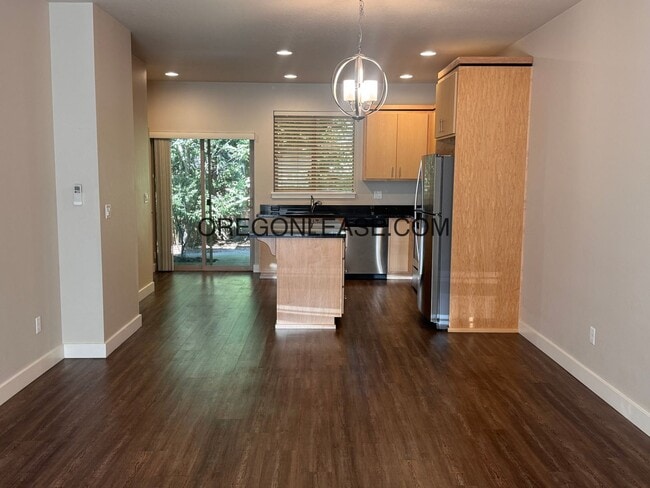 Photo - 2 bedroom 2.5 bath townhouse in Cal Young Area
