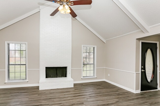 Photo - 103 Hunts Ln